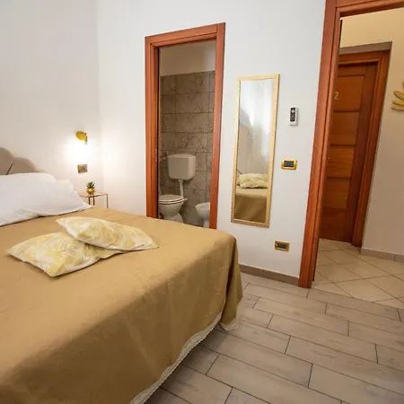 Re Tancredi Apartman *